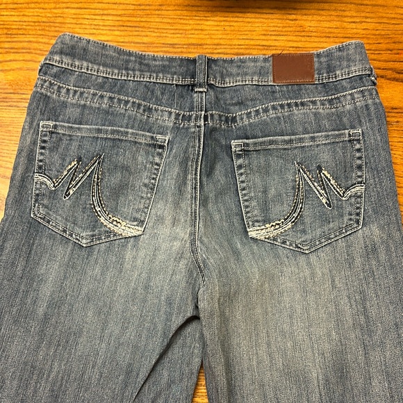 Women's Boot Cut Jeans - Blue - Picture 3 of 6